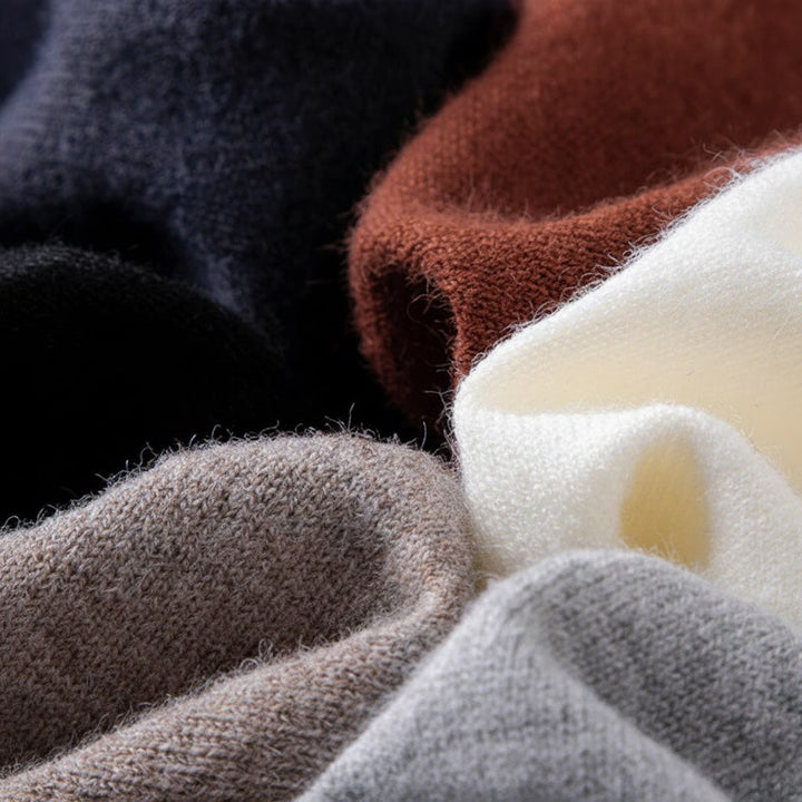 Matteo Wool-Cashmere V-Neck